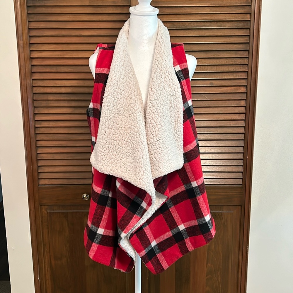 She & Sky Oversized Plaid Fleece Waterfall Vest Size M